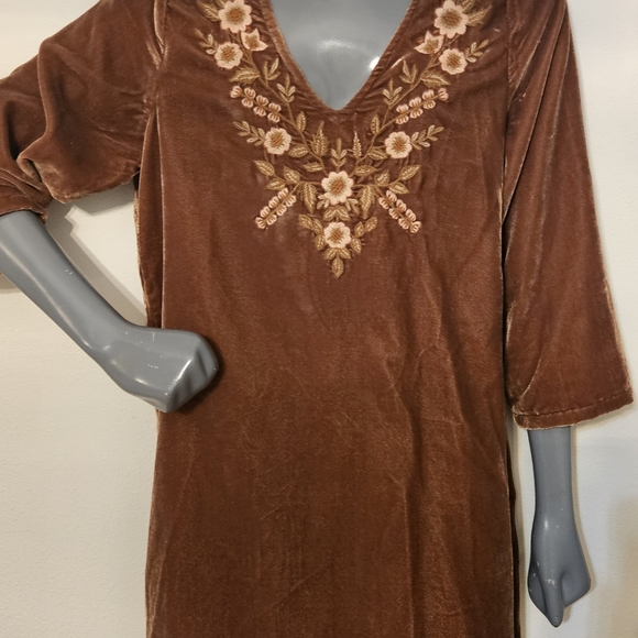 April Cornell, Velvet Toffee Tunic Top. - Picture 11 of 11